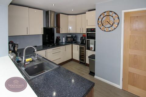 4 bedroom detached house for sale, Carlyle Street, Heanor, DE75