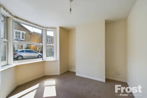 2 bedroom semi-detached house for sale, Farmers Road, Staines-upon-Thames, Surrey, TW18