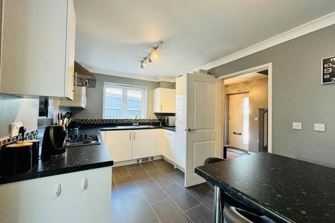 4 bedroom semi-detached house for sale, Elysium Park Close, Dover CT16