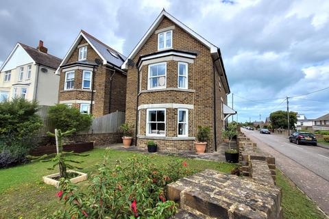 4 bedroom detached house for sale, St. Vincent Road, St. Margarets-At-Cliffe CT15