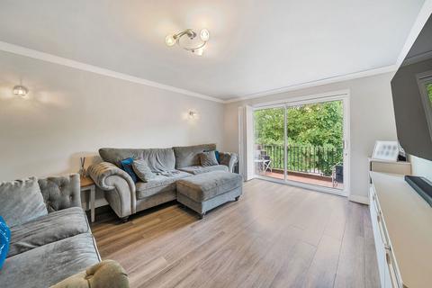7, Kestrel Court, 6 The Avenue, Beckenham, BR3 5EJ