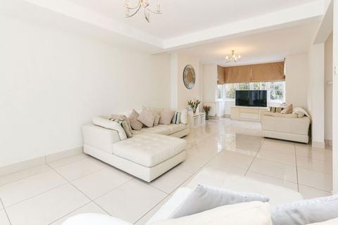 5 bedroom semi-detached house for sale, High Road, Dartford DA2