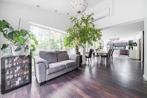 10 Inchwood, West Wickham, BR4 9RB