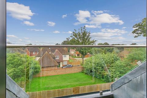 8, Merrywood Court Bickley Park Road, Bromley, BR1 2AY