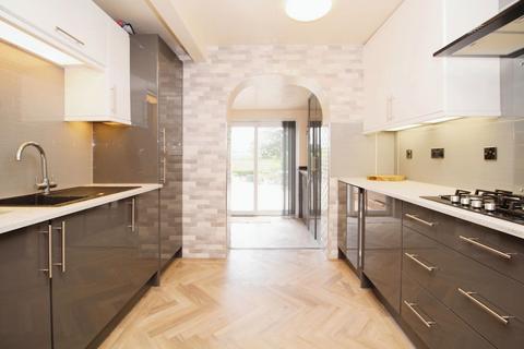 9 Ashdene Close, Kidderminster, DY10 3XB