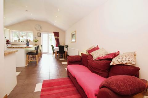 88 Birmingham Road, Kidderminster, DY10 2SR