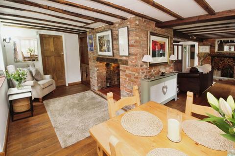 Marlbrook Cottage Footrid, Mamble, Kidderminster, DY14 9JS