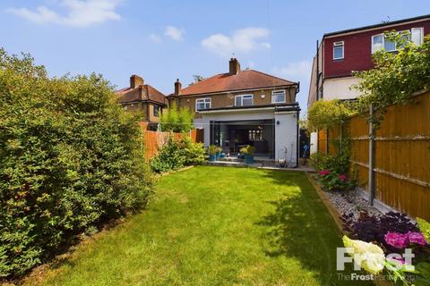 307 Hounslow Road, Hanworth, Feltham, TW13 5JQ