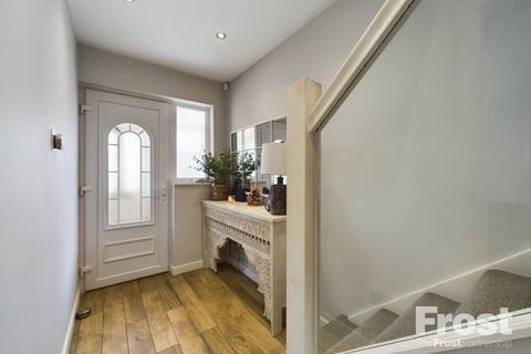 307 Hounslow Road, Hanworth, Feltham, TW13 5JQ
