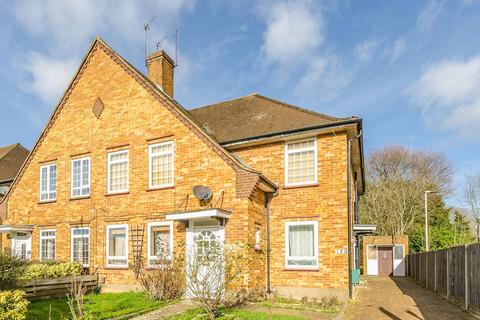 3 bedroom maisonette for sale, Tolcarne Drive, Pinner, HA5