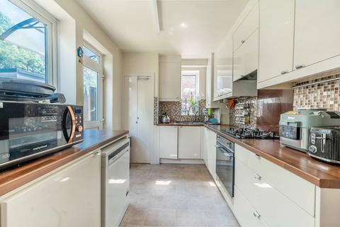 3 bedroom maisonette for sale, Tolcarne Drive, Pinner, HA5