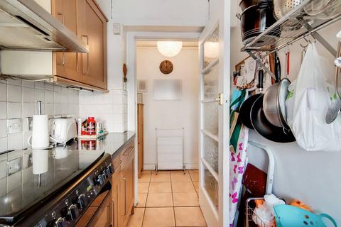 1 bedroom flat for sale, Streatham High Road, Streatham Hill, London, SW16