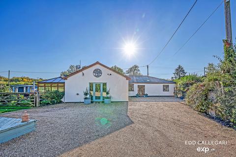 5 bedroom detached bungalow for sale, Woodlands Road, Ipswich IP7