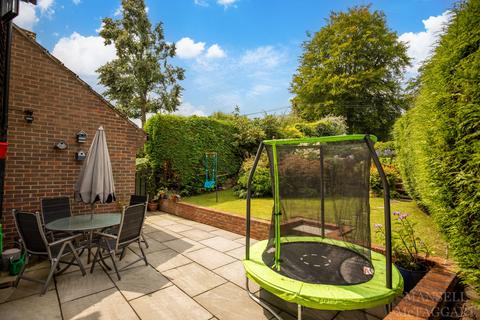 7 Beckett Way, East Grinstead, RH19 4SF