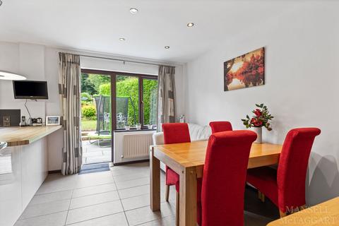 7 Beckett Way, East Grinstead, RH19 4SF