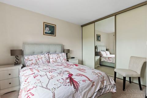 7 Beckett Way, East Grinstead, RH19 4SF