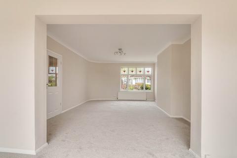 36 Ashurst Avenue, Southend-on-sea, SS2 4TJ