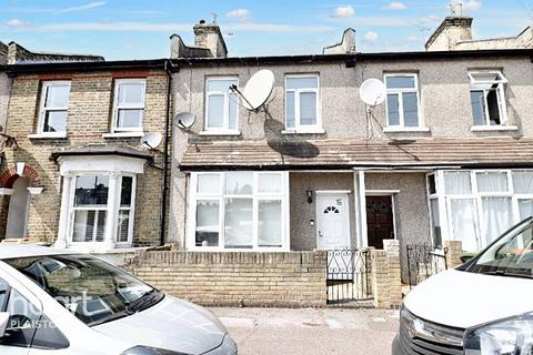 16 Avenons Road, London, E13 8HT