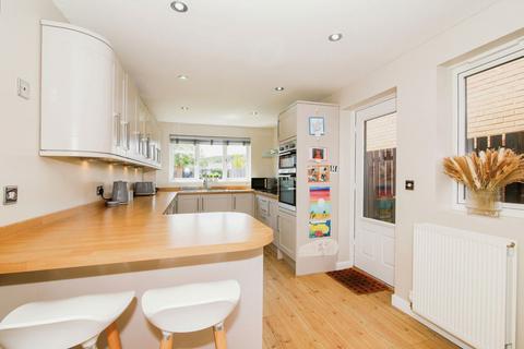 27 Belsay Grove, Bedlington, NE22 5YU