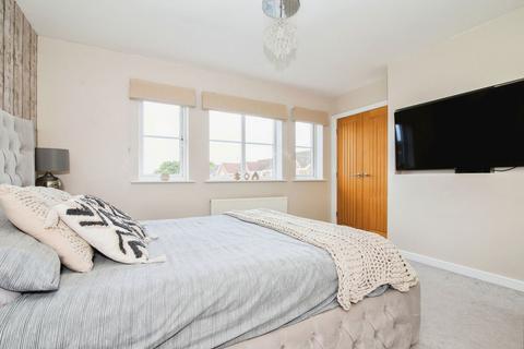 27 Belsay Grove, Bedlington, NE22 5YU