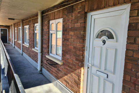 2 bedroom flat for sale, Scotts Road, Stourbridge DY8