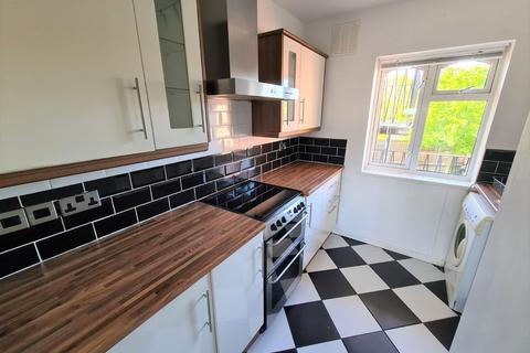 2 bedroom flat for sale, Scotts Road, Stourbridge DY8