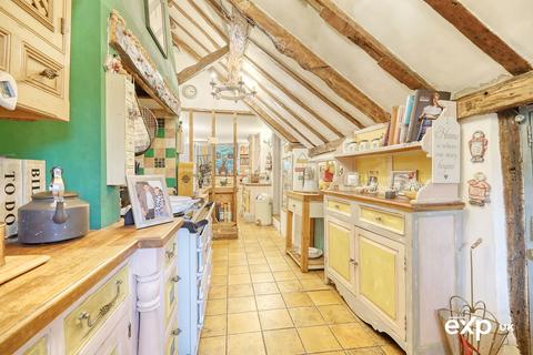 5 bedroom detached house for sale, Greens Farm Lane, Billericay CM11