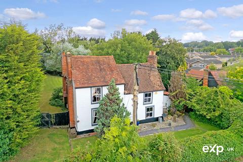 5 bedroom detached house for sale, Greens Farm Lane, Billericay CM11
