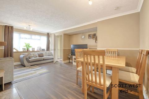 3 bedroom terraced house for sale, Woolmer Green, Basildon SS15