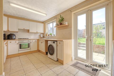 100 Woolmer Green, Basildon, SS15 5LW