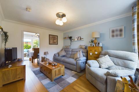 3 Chapman Close, Towcester, NN12 7AQ