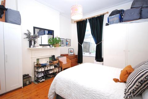 2 bedroom apartment to rent, Cranworth Gardens, Oval SW9