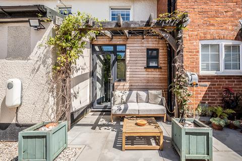 Exelea Broadway, Woodbury, Exeter, EX5 1NR