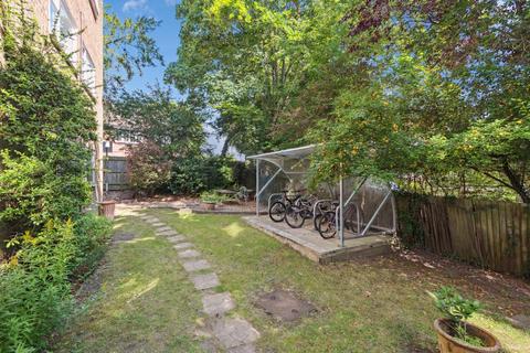 5 Northcotts, Hatfield, AL9 5ES