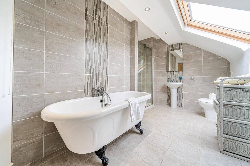 Second Floor Bathroom 2