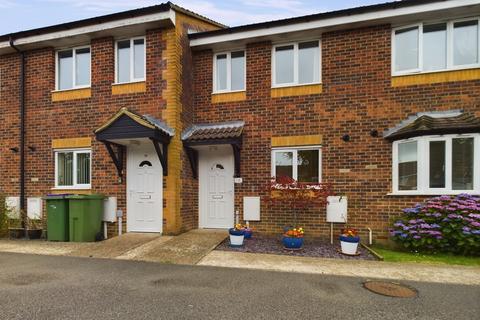 2 bedroom terraced house to rent, Gray Close, Hawkinge