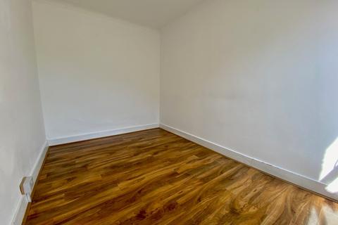 64 Tharp Road, Wallington, SM6 8LE