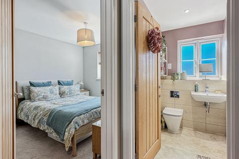 5 Great Close Road, St Erme, Truro, TR4 9FS