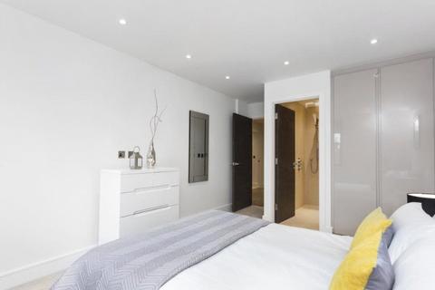 1 bedroom apartment for sale, Albany Court, Chiswick W4