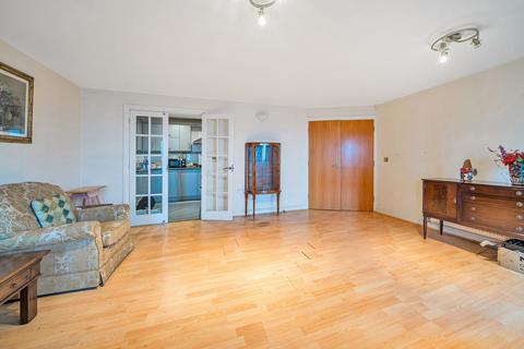 2 bedroom flat for sale, Centurion House, 69 Station Road, Edgware, Greater London. HA8 7JG