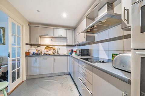 2 bedroom flat for sale, Centurion House, 69 Station Road, Edgware, Greater London. HA8 7JG