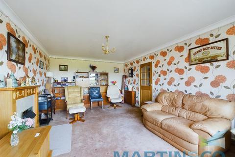 2 bedroom semi-detached bungalow for sale, Pasture Close, Maske-by-the-sea