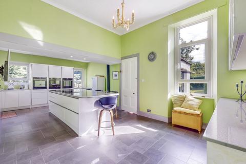 Hillcrest Bowfield Road, Howwood, Johnstone, PA9 1DA