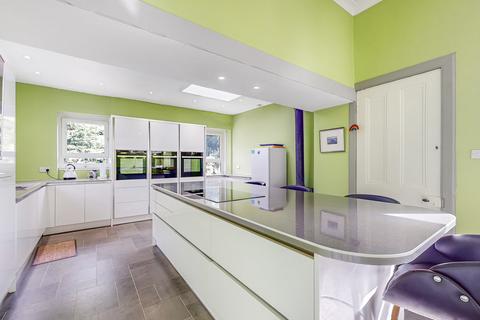 Hillcrest Bowfield Road, Howwood, Johnstone, PA9 1DA
