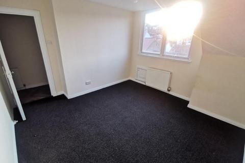 1 bedroom flat to rent, High Street, Methil, Leven, KY8