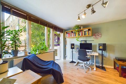 18 Woolstaplers Way, London, SE16 3UP