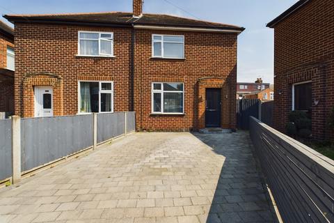 3 bedroom semi-detached house for sale, Cartwright Street, Loughborough