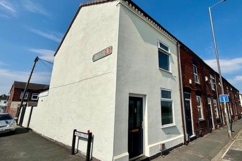 2 bedroom end of terrace house to rent, Reginald Road, St. Helens