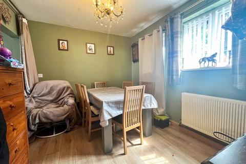 2 bedroom end of terrace house for sale, Oaklands Green, Bilston