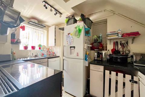 2 bedroom end of terrace house for sale, Oaklands Green, Bilston